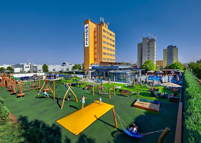 Hotel Aura Design & Garden Pool Prag